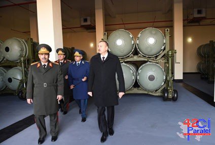 İlham Əliyev S-300-lərə baxış keçirdi ( FOTO )