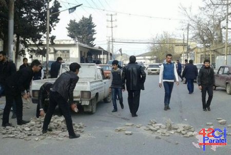 Nardaran sakinləri müzakirələr aparıblar