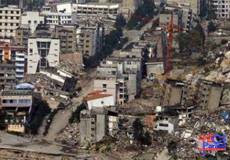 İndoneziya 7,1 bal zəlzələ ilə silkələndi