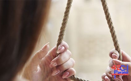 19 yaşlı qız özünü asdı
