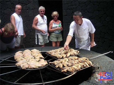 Vulkan üzərindəki restoran (FOTO)