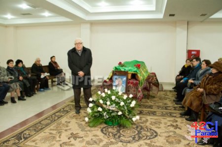 Məşhur jurnalist dəfn edildi