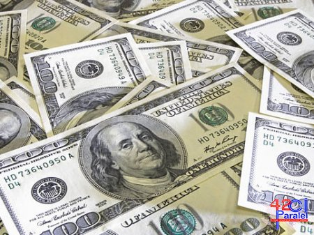 24 dövlət işçisi 6,8 milyard dolları mənimsədi