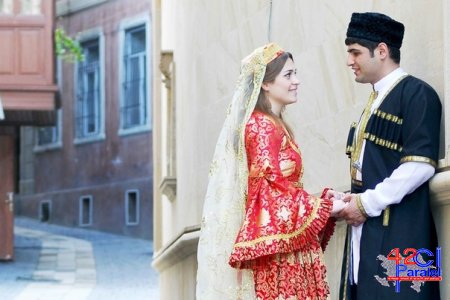 AZƏRBAYCAN MİLLİ GEYİMLƏRİ