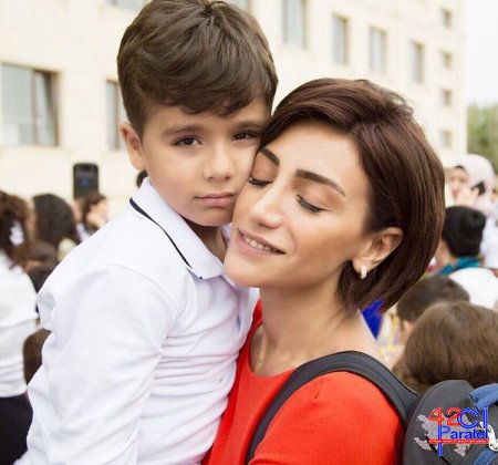 "Beynəlxalq qucaqlaşma günü"ndə Azərbaycan məşhurlarının qucaqlaşma səhnələri (FOTO)