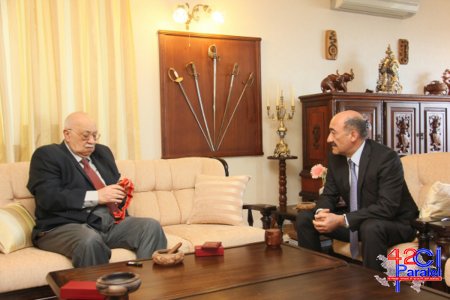 Maqsud İbrahimbəyova "Şərəf" ordeni təqdim edilib (FOTO)
