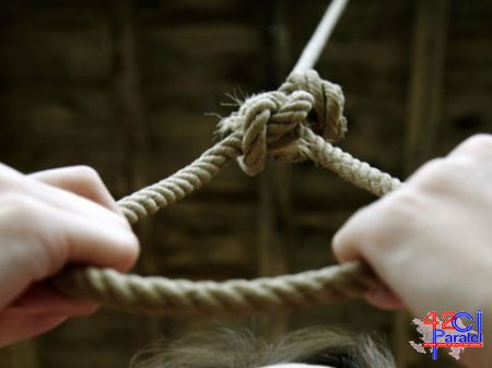 İsmayıllıda üç uşaq anası özünü asdı