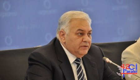 Oqtay Əsədov: 