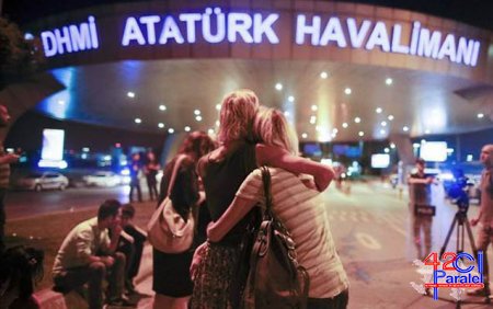 Terrorçu silahdan atəş açdı, daha sonra bombanı partladı- İstanbul