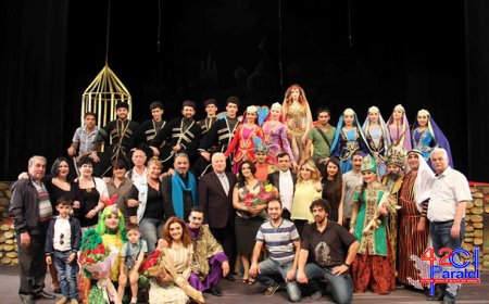 Musiqili Teatrda 