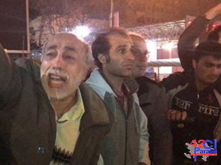 İranlılar Tehranın küçələrinə axışdılar