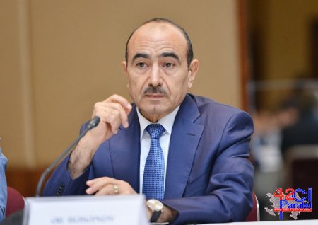 Əli Həsənov jurnalistlərlə birgə Səudiyyə Ərəbistanına gedib