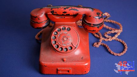 Hitlerin şəxsi telefonu 243 min dollara satıldı