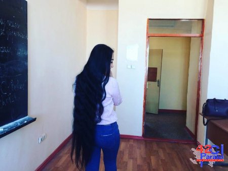 МУЖЧИНЫ ЛЮБЯТ СМОТРЕТЬ НА ДЕВУШЕК С ДЛИННЫМИ ВОЛОСАМИ..