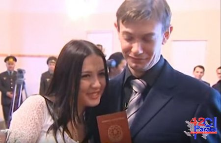 Həbsxanada evlənən ömürlük məhbus yeni kitabını təqdim etdi