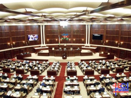 “Gənclərə 18 yaşında deputat olmaq hüququ verilibsə ....” - Deputat