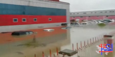 Maşınlar suyun altında qaldı - Masazırda -Video