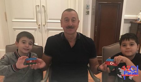 Nəvələrindən prezidentə ad günü hədiyyəsi – FOTO