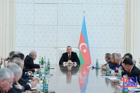 İlham Əliyev: Azərbaycan heç bir maliyyə qurumundan asılı deyil