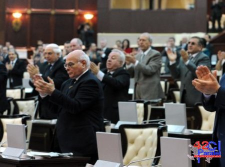Milli Məclis Novruz Məmmədovun baş nazir olmasına “HƏ” dedi